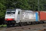 BR.186/277558/lokpotrait-der-railpool-186-107-mit Lokpotrait der Railpool 186 107 mit der R2X Sonderbeklebung am 25.05.2013 in Lintorf.

